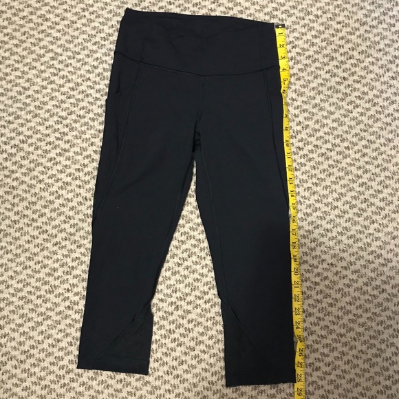 Lululemon Cropped Leggings (19") - Picture 2 of 9